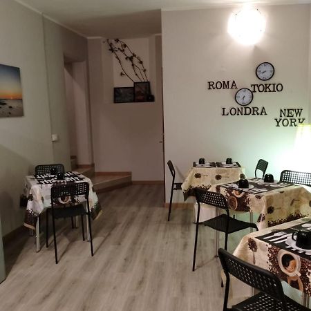 Hotel ELENA 1 Parma Buitenkant foto
